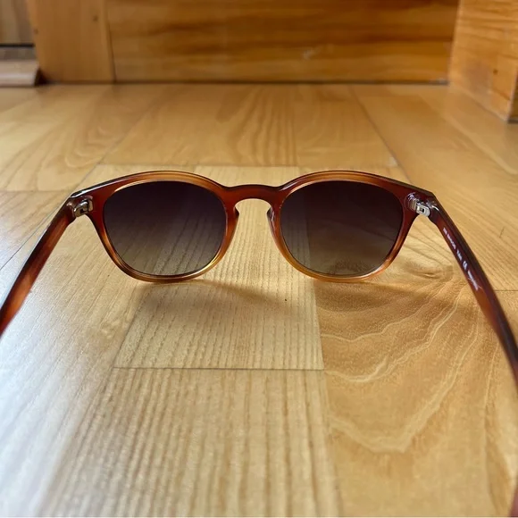 Sunski Yuba tortoise polarized sunglasses - Picture 5 of 10